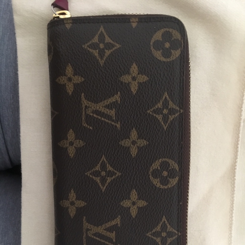 ✨SOLD✨AUTHENTIC LOUIS VUITTON CLEMENCE WALLET